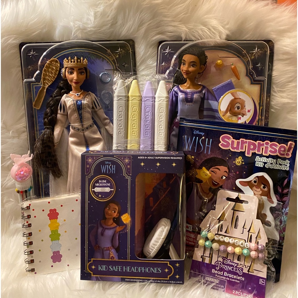 Disney Wish Doll Bundle